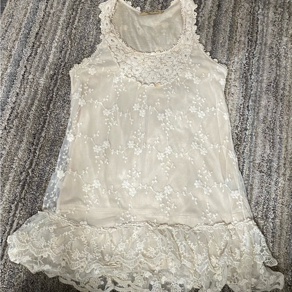 Elegant Lace Chemise in Cream (9)